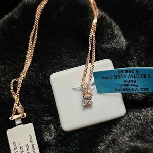 New .80 CTW 5MM Square cut Moissanite pendant with 18" chain.